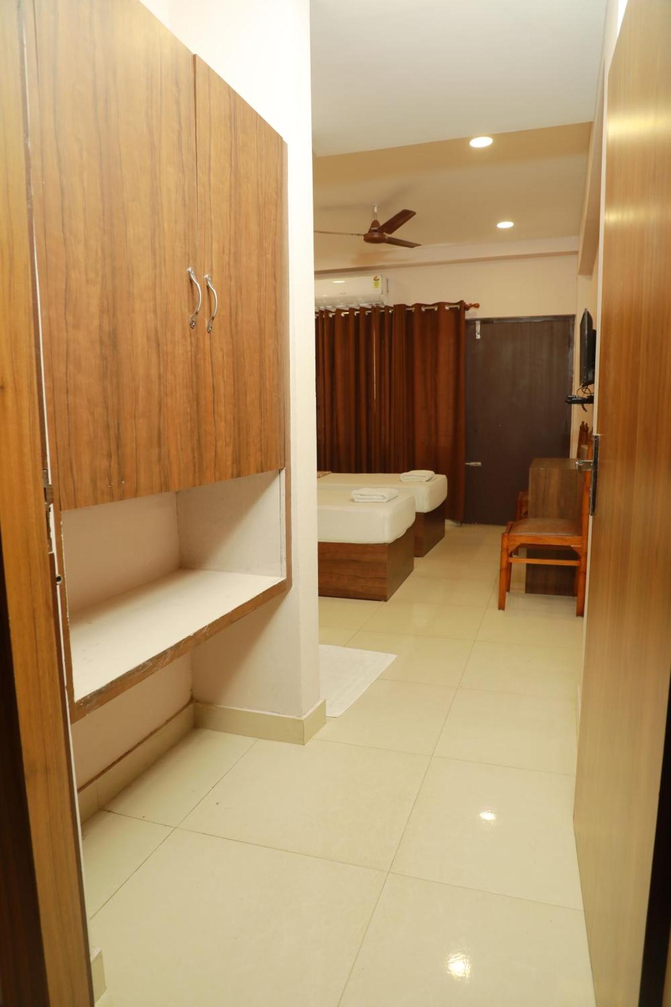 Plaza Tourist Home كانور المظهر الخارجي الصورة
