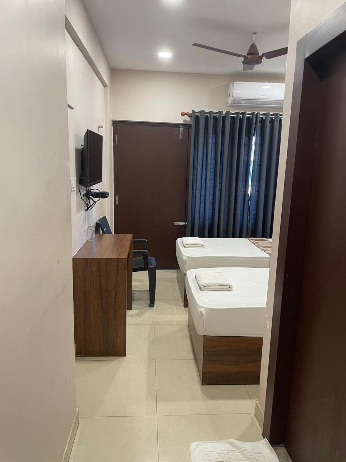 Plaza Tourist Home كانور المظهر الخارجي الصورة